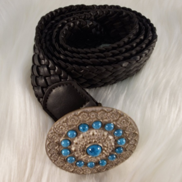 Trendy brown leather belt with beautiful buckle - Picture 3 of 6